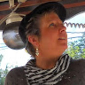 Meet your Posher, Daniela